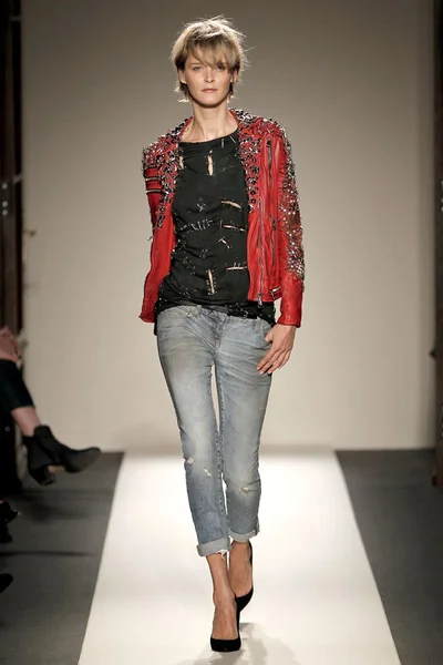 Look 9